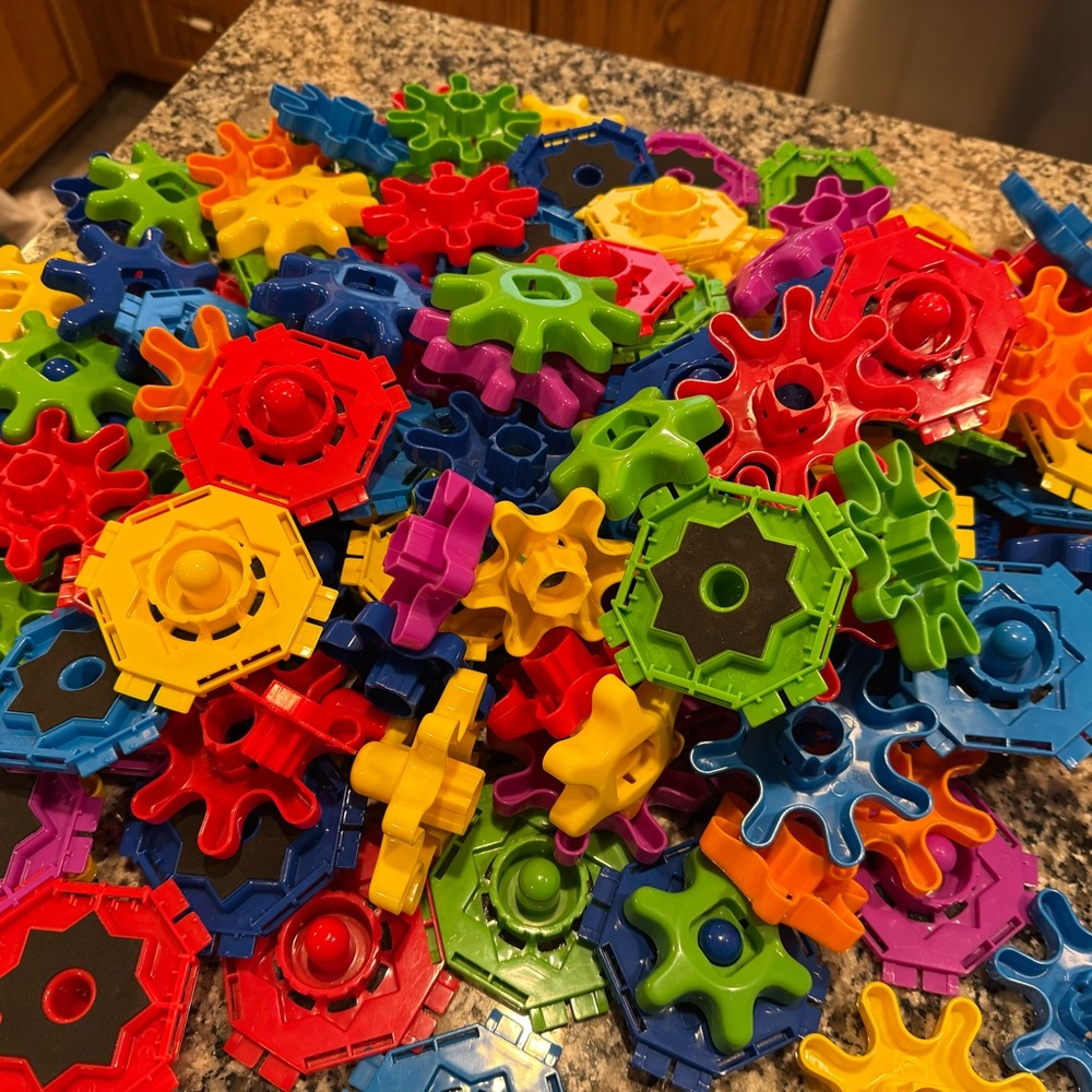149 Colorful Interlocking Gear Building Toy - Multicolor